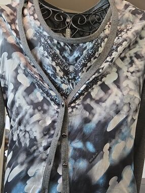 NWT Sz 36 (Sz6) Rabe $165  Abstract Grey & Blue Twinset  Button-Front Sweater